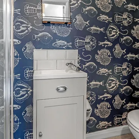 Adventure House بيت للعطل